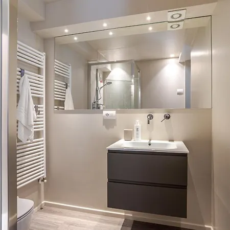 Apartment Brunate - By Myhomeincomo *